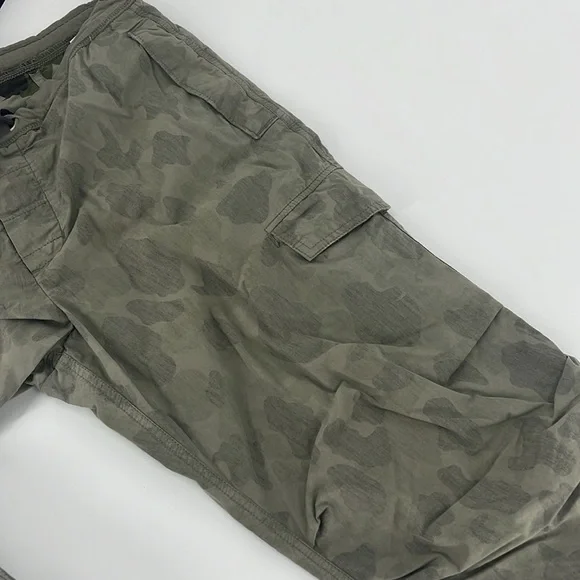 JAMES PERSE Men's Camo Relaxed Cargo Pants Size 4/XL USED